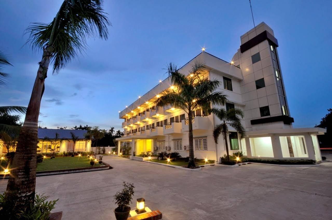 Royal Golden View Hotel Yangon Exteriör bild
